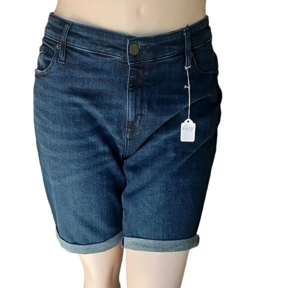 663442....Universal Thread Denim Shorts Size 18WR, 38" Waist 8" Inseam 10" Rise - Picture 1 of 8